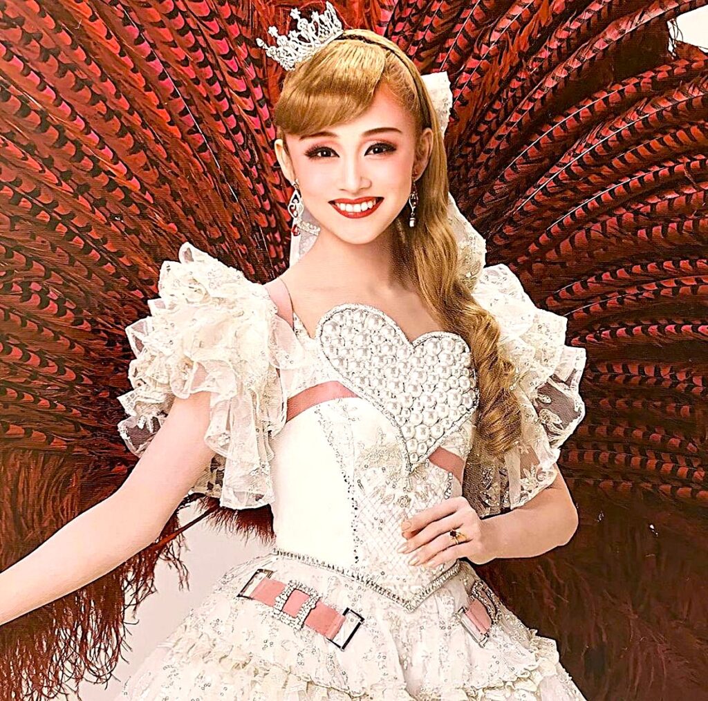 Takarazuka Revue
Japanese culture