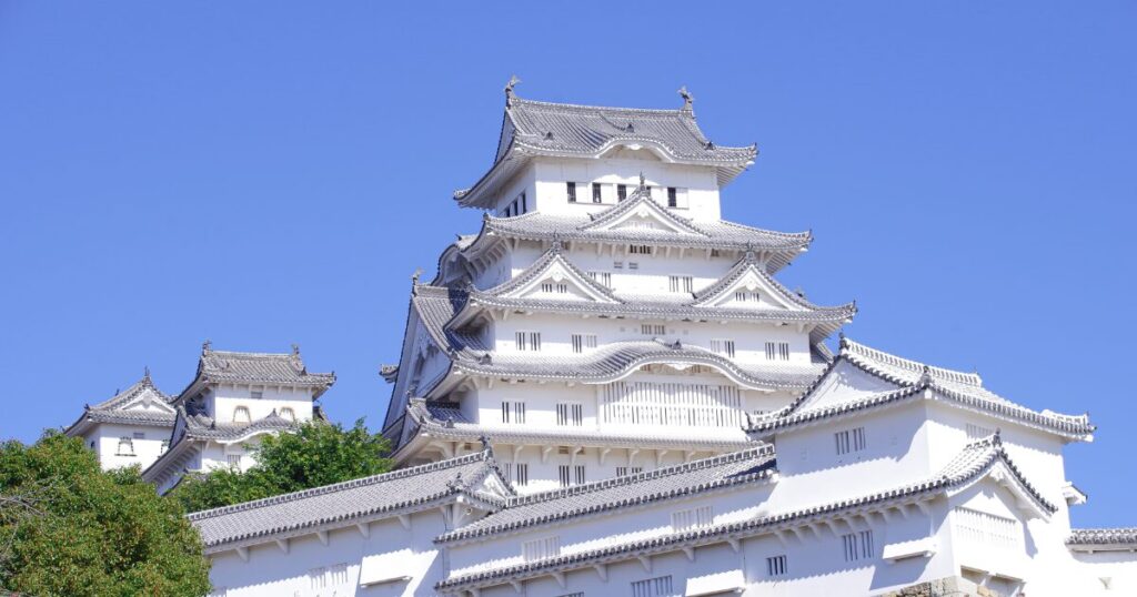 Himeji Castle Travel Guide — White Heron Grace and Samurai Wisdom