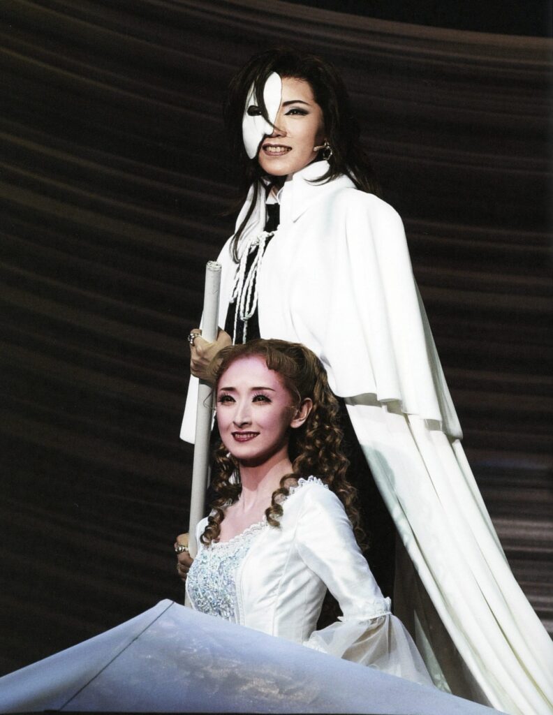 Takarazuka Revue
Japanese culture