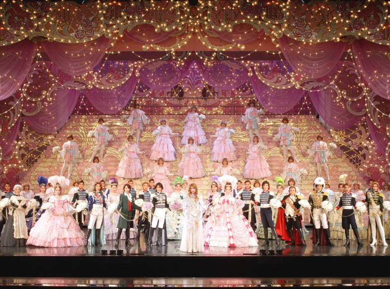 Takarazuka Revue
Japanese culture