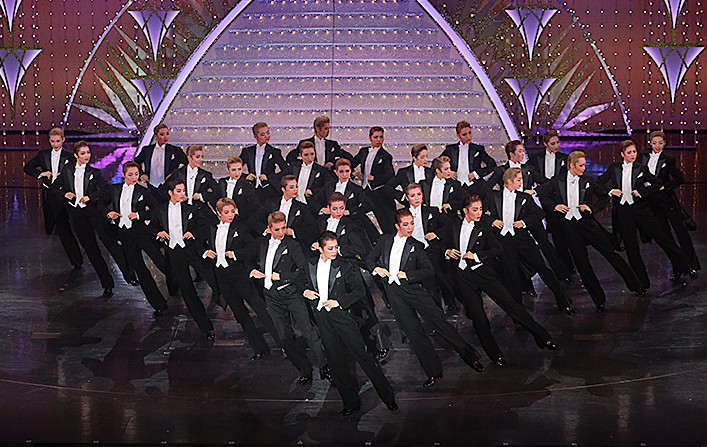 Takarazuka Revue
Japanese culture