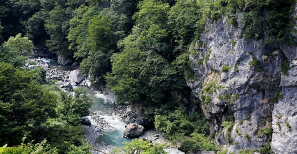 Japan ’s hidden gems
Kotakigawa Jade Gorge