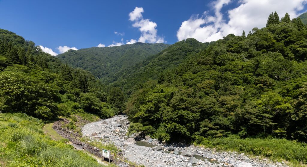 Japan ’s hidden gems
Kotakigawa Jade Gorge