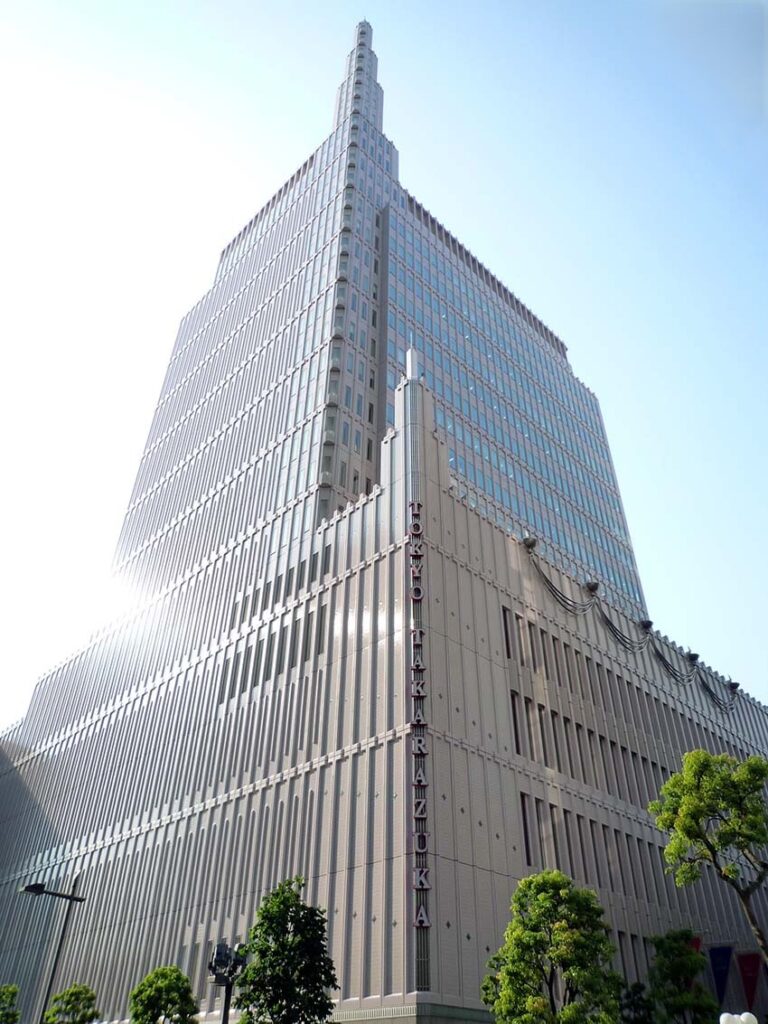 宝塚歌劇　タカラヅカ　Takarazuka Revue