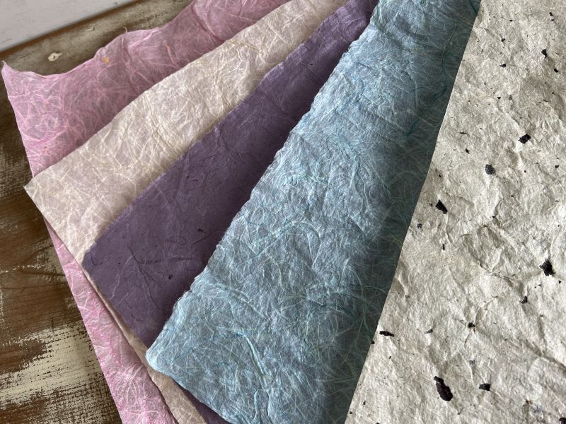 和紙　日本文化　日本の伝統　紙漉き