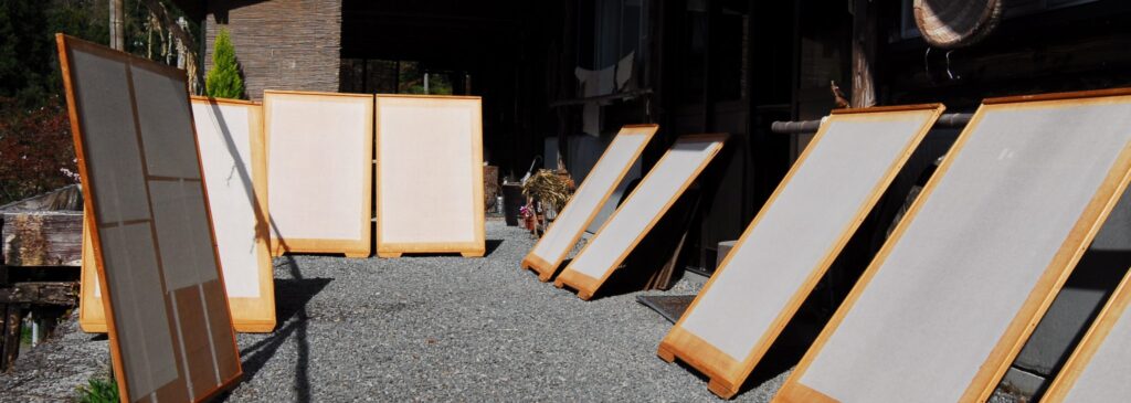 和紙　日本文化　日本の伝統　紙漉き